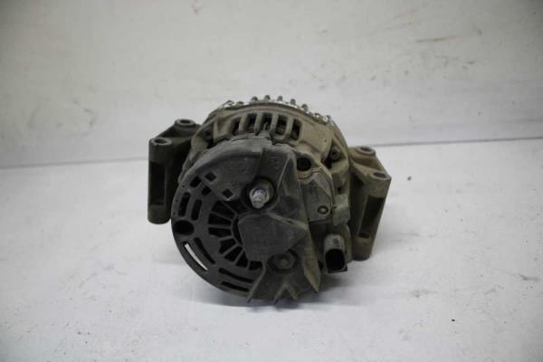 ALTERNATEUR MERCEDES 90A - Vue 3